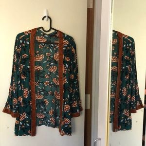 FOREVER 21 Velvet Trim Floral Kimono Cardigan
